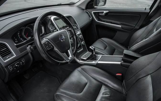 Volvo XC 60 cena 72500 przebieg: 204000, rok produkcji 2015 z Nieszawa małe 326